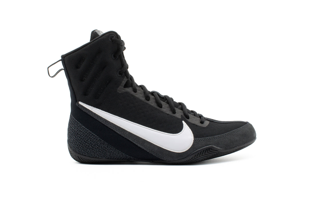 NIKE-MACHOMAI 3