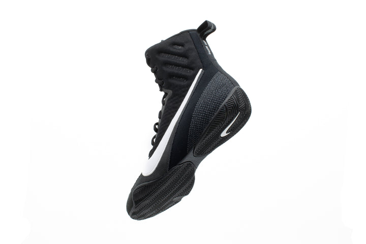 NIKE-MACHOMAI 3