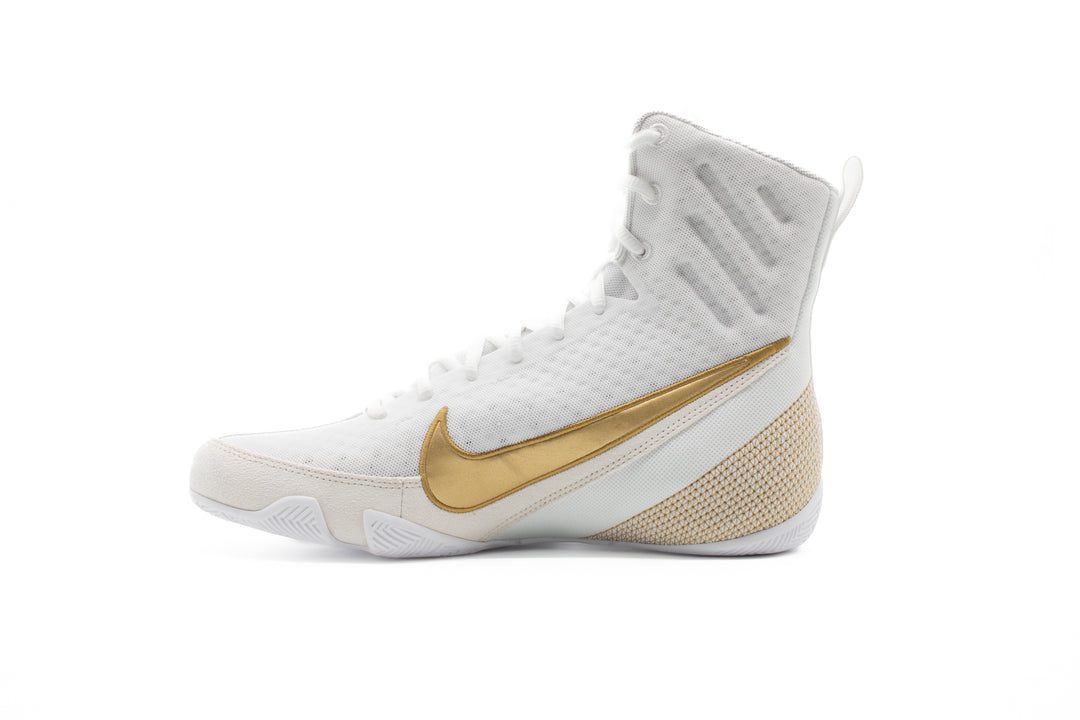 NIKE-MACHOMAI 3