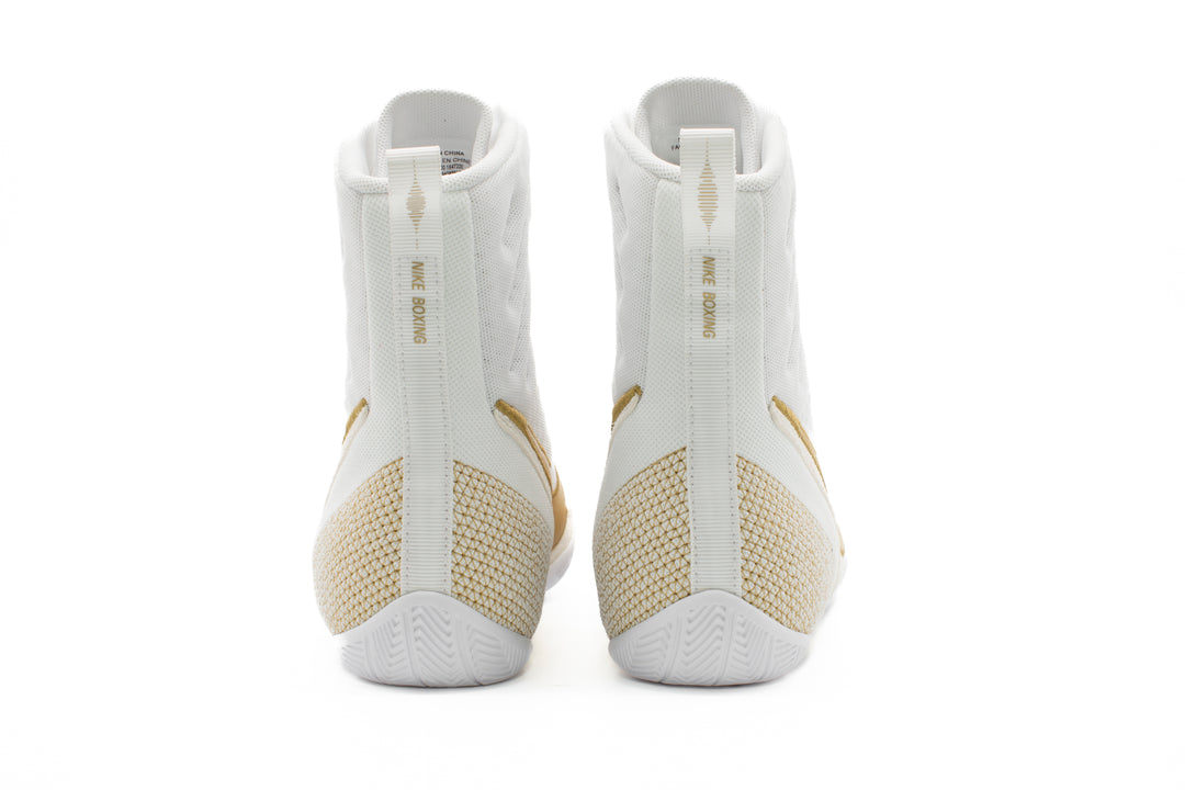 NIKE-MACHOMAI 3