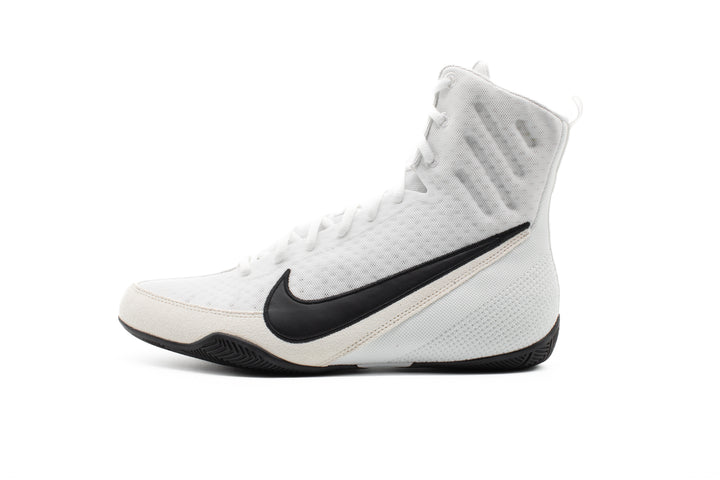 NIKE-MACHOMAI 3