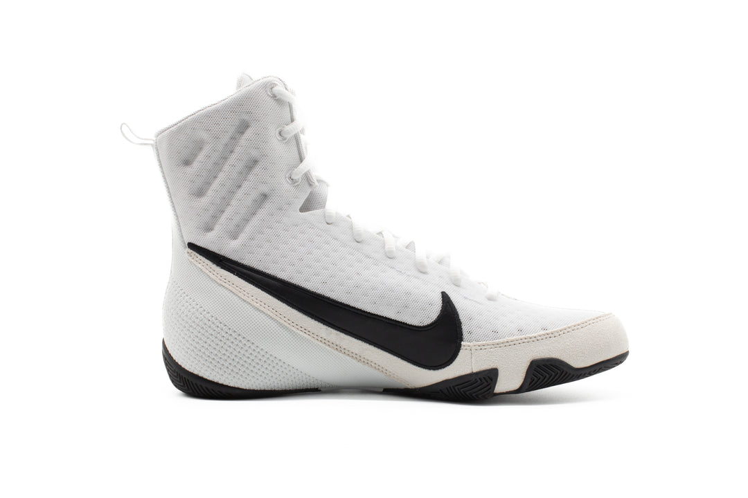 NIKE-MACHOMAI 3