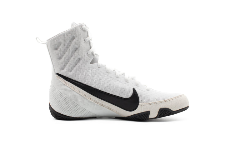NIKE-MACHOMAI 3