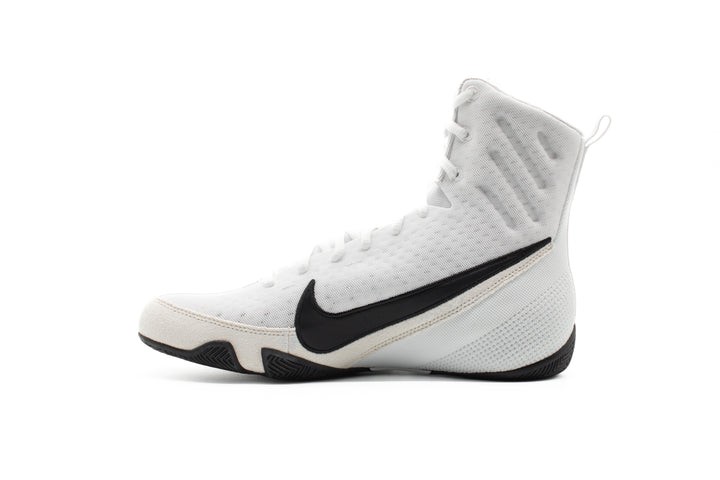 NIKE-MACHOMAI 3