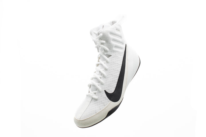NIKE-MACHOMAI 3